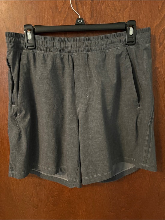 lululemon athletica Other - Men’s Lululemon Grey Diamond Print Pace Breaker Linerless Shorts 7”